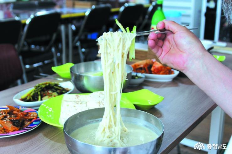 북한주민들이 만드는 함경도 지역 음식점 ‘함경도 손두부’ 사진