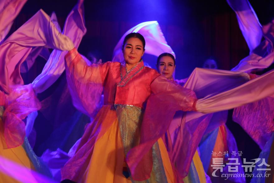 '나빌레라 우리 춤 사랑 봉사단' 11일 첫 정기공연
