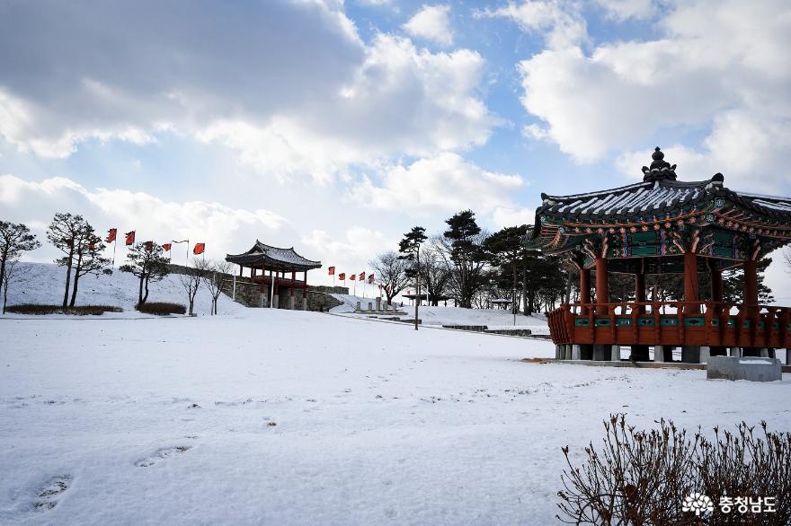 겨울이 한가득 내린 홍주성 역사공원