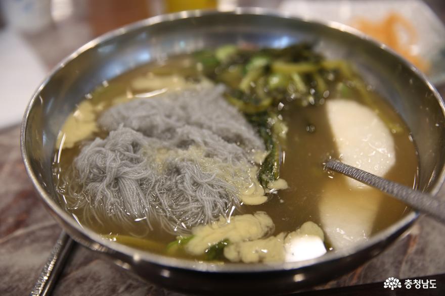 아산시에서 지정한 대표 맛집, 안심식당인 종가면옥의 냉면 사진