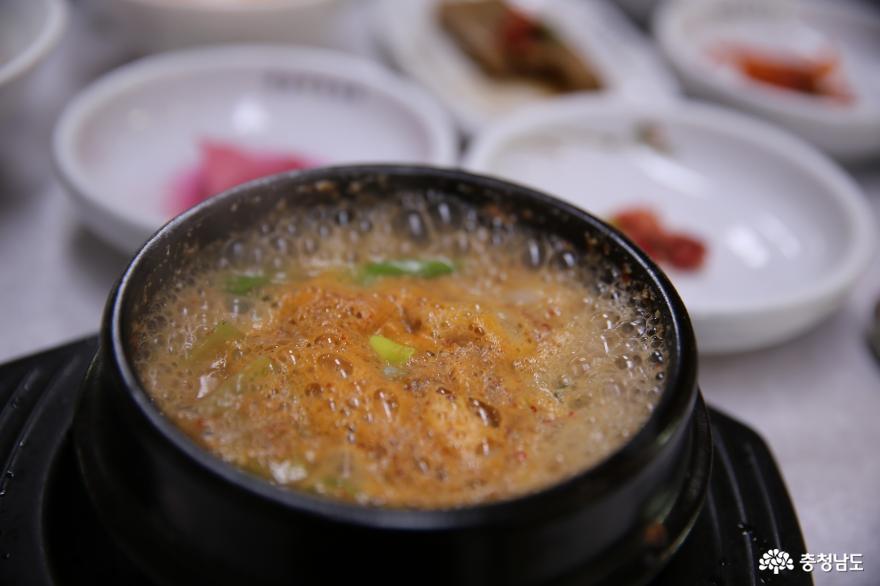 건강하게 먹어보는 칠갑산바닷물손두부 맛집의 청국장 사진