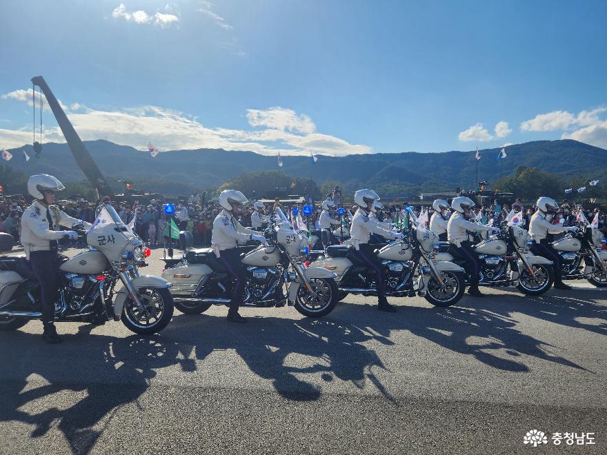 군사경찰 오토바이 퍼레이드