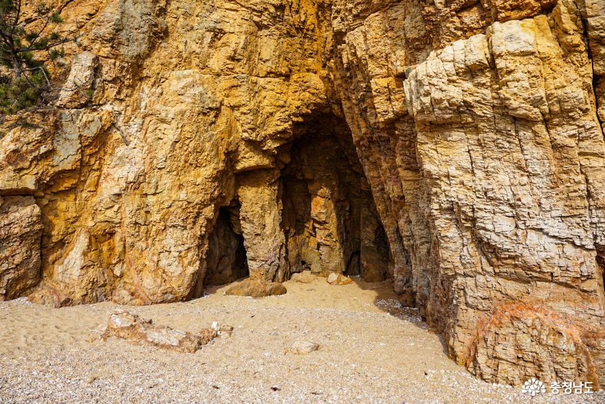 자연이선물한신비한포토스팟파도리해식동굴 9