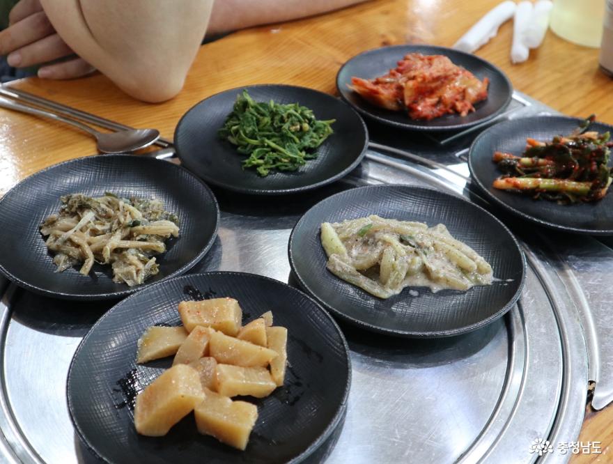 육회비빔밥이 맛있는 부경한우정육식당 사진