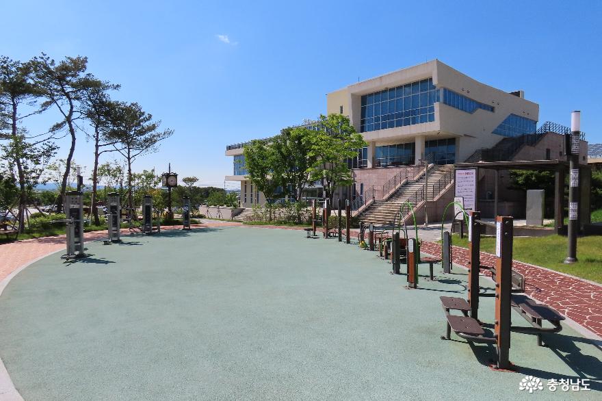 예산군 복합문화 복지센터 : 운동시설을 이용할 수 있는 생활체육 공간