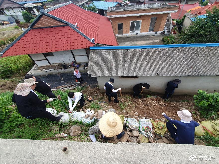 충남역사문화연구원, 집중호우 피해 복구 봉사활동 전개_2