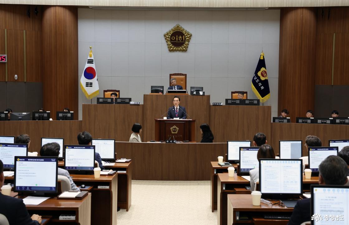 박수현 지사 &ldquo;비서실도 도의회 출석&rdquo;