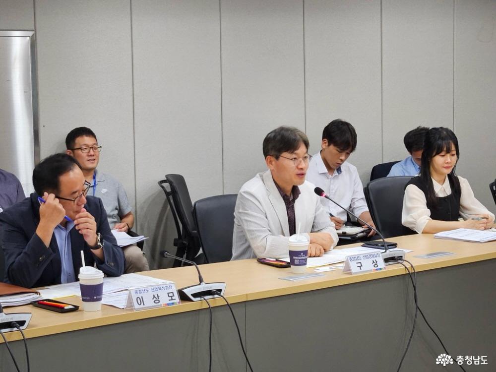 &lsquo;202조 원 첨단산업 투자&rsquo; 속도 높인다