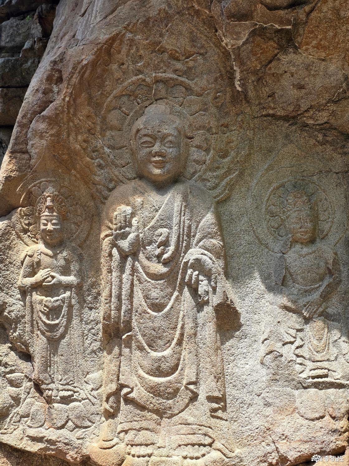 서산 용현리 마애여래삼존상