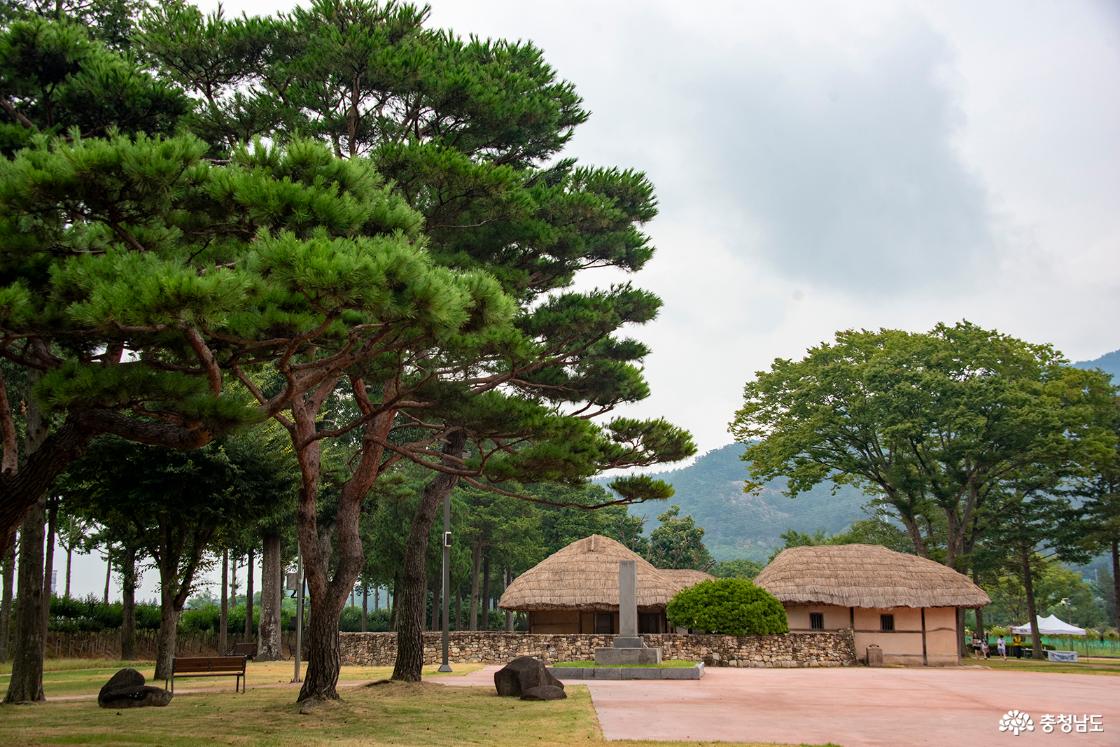 도중도 산책로의 광현당의 모습